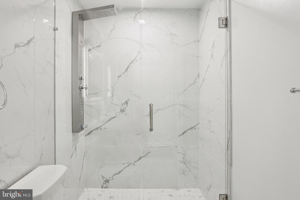 1201 VINE STREET 813 STUDIO
