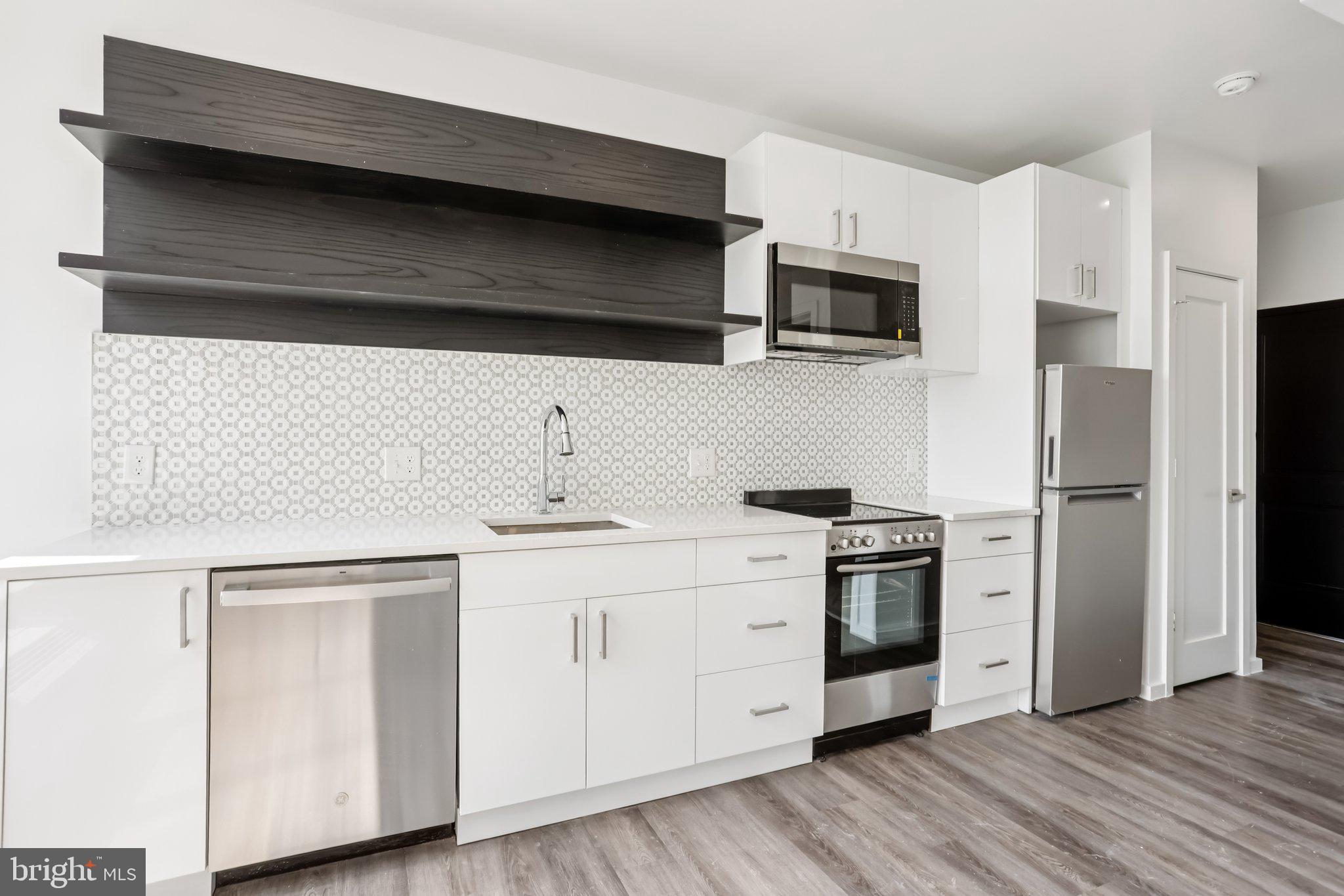 1201 VINE STREET 815 STUDIO