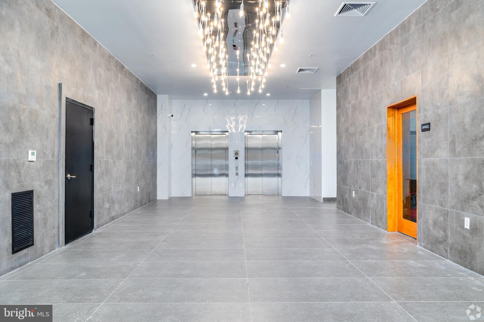 1201 VINE STREET 828 STUDIO