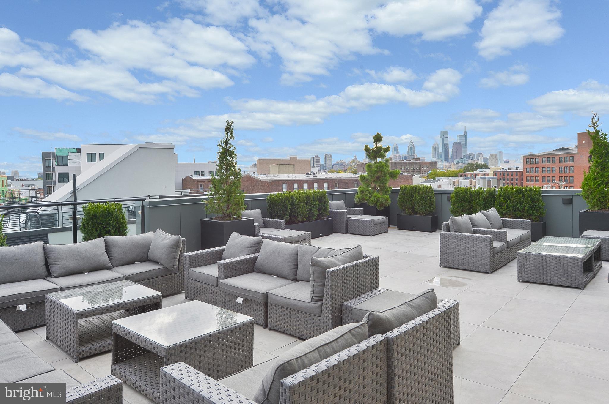 236 THOMPSON STREET B501