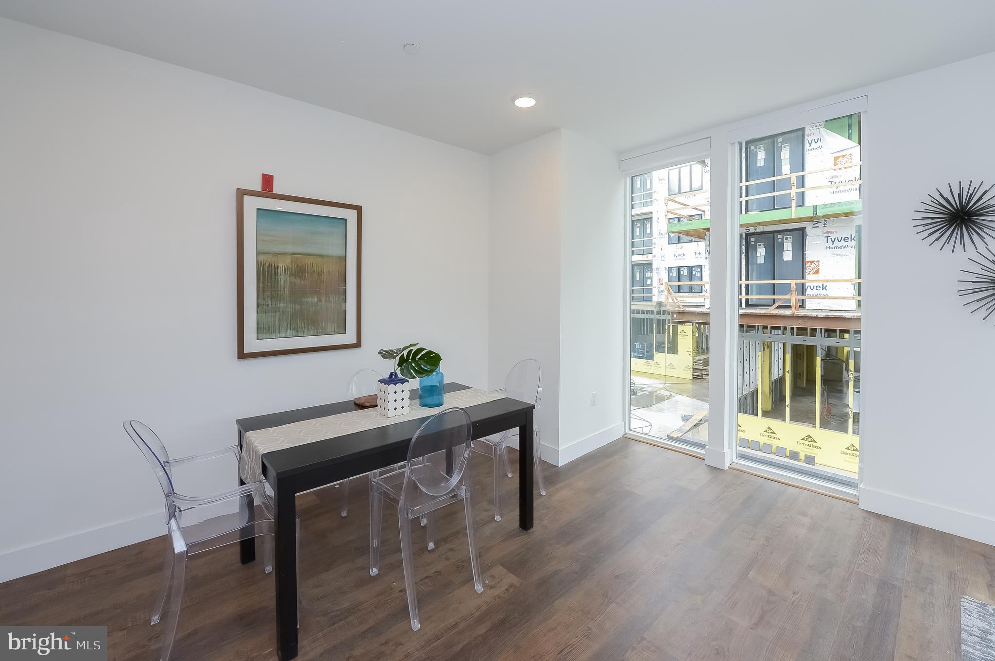 236 THOMPSON STREET B501