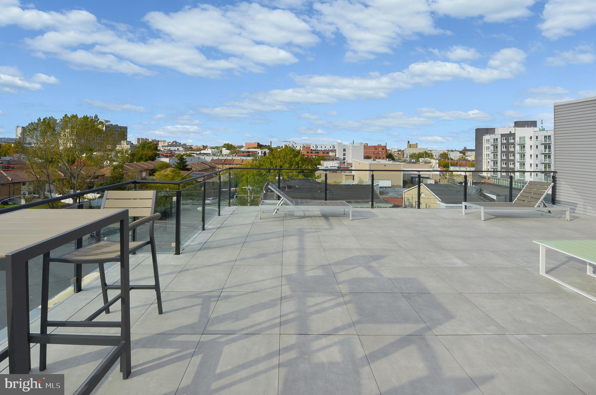 236 THOMPSON STREET B501