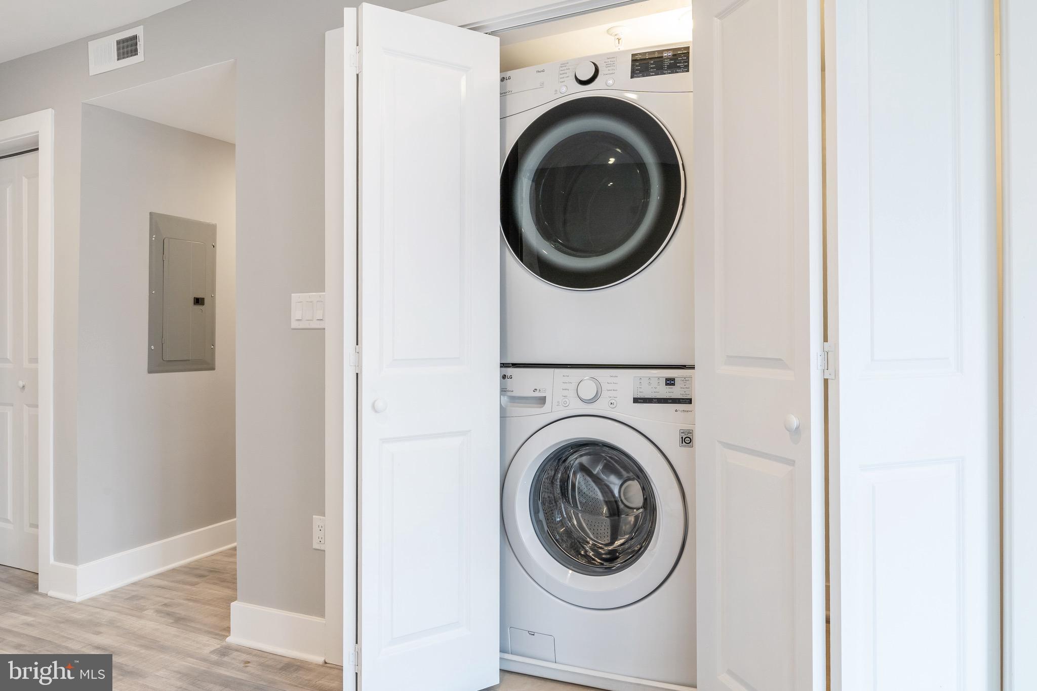 2500 N MASCHER STREET 6