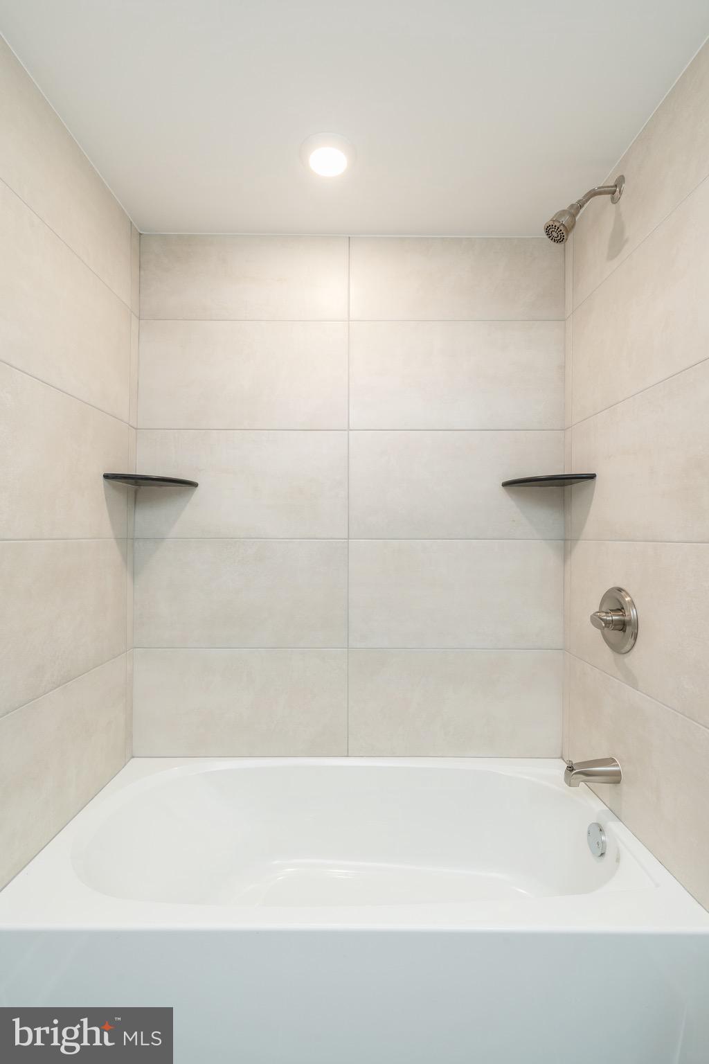 2500 N MASCHER STREET 6