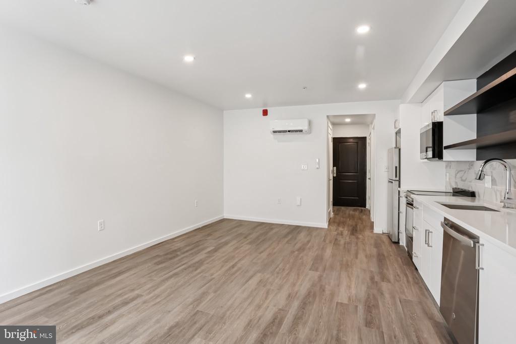 1201 VINE STREET STUDIO