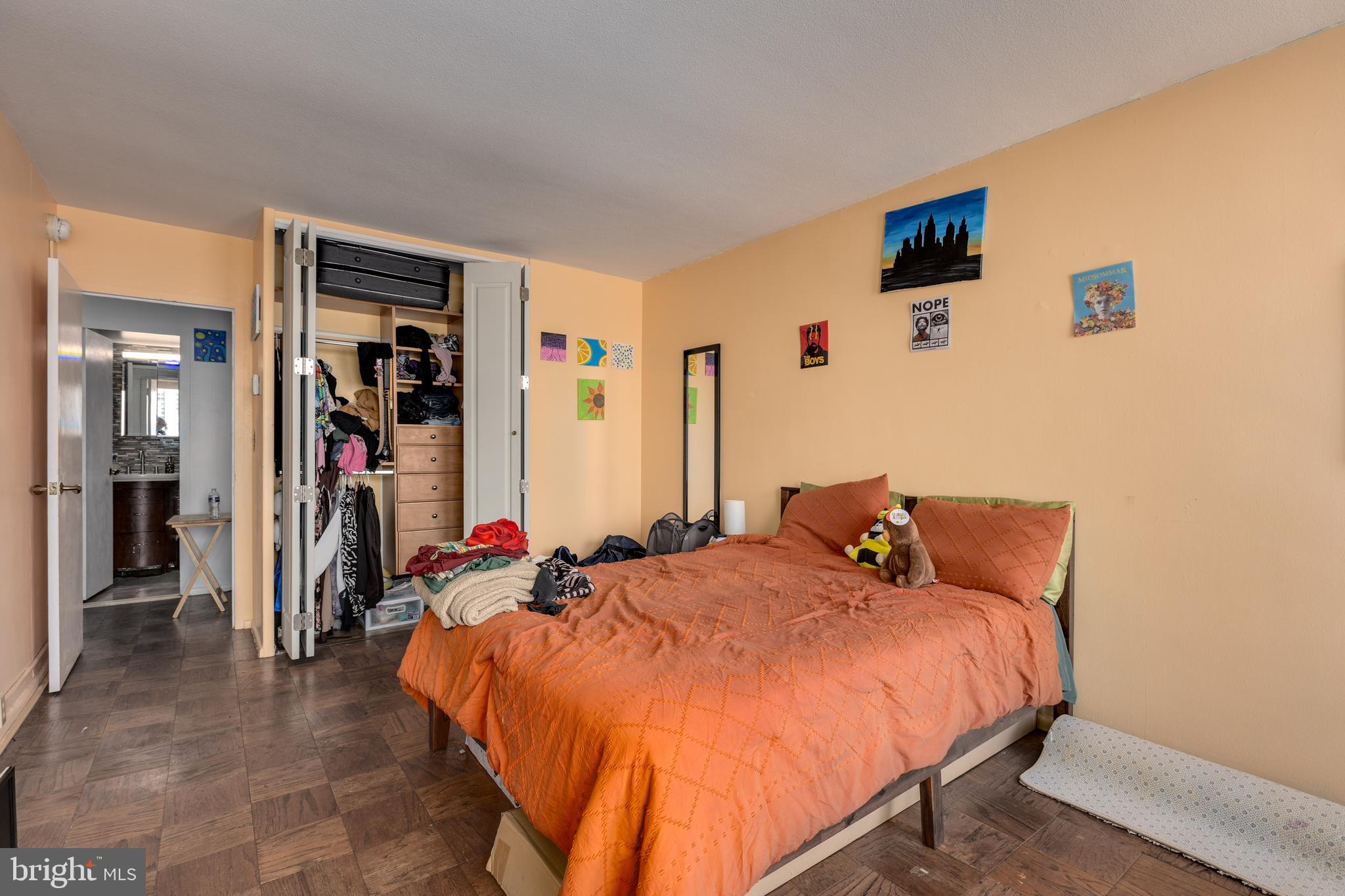 210 LOCUST STREET 10FW