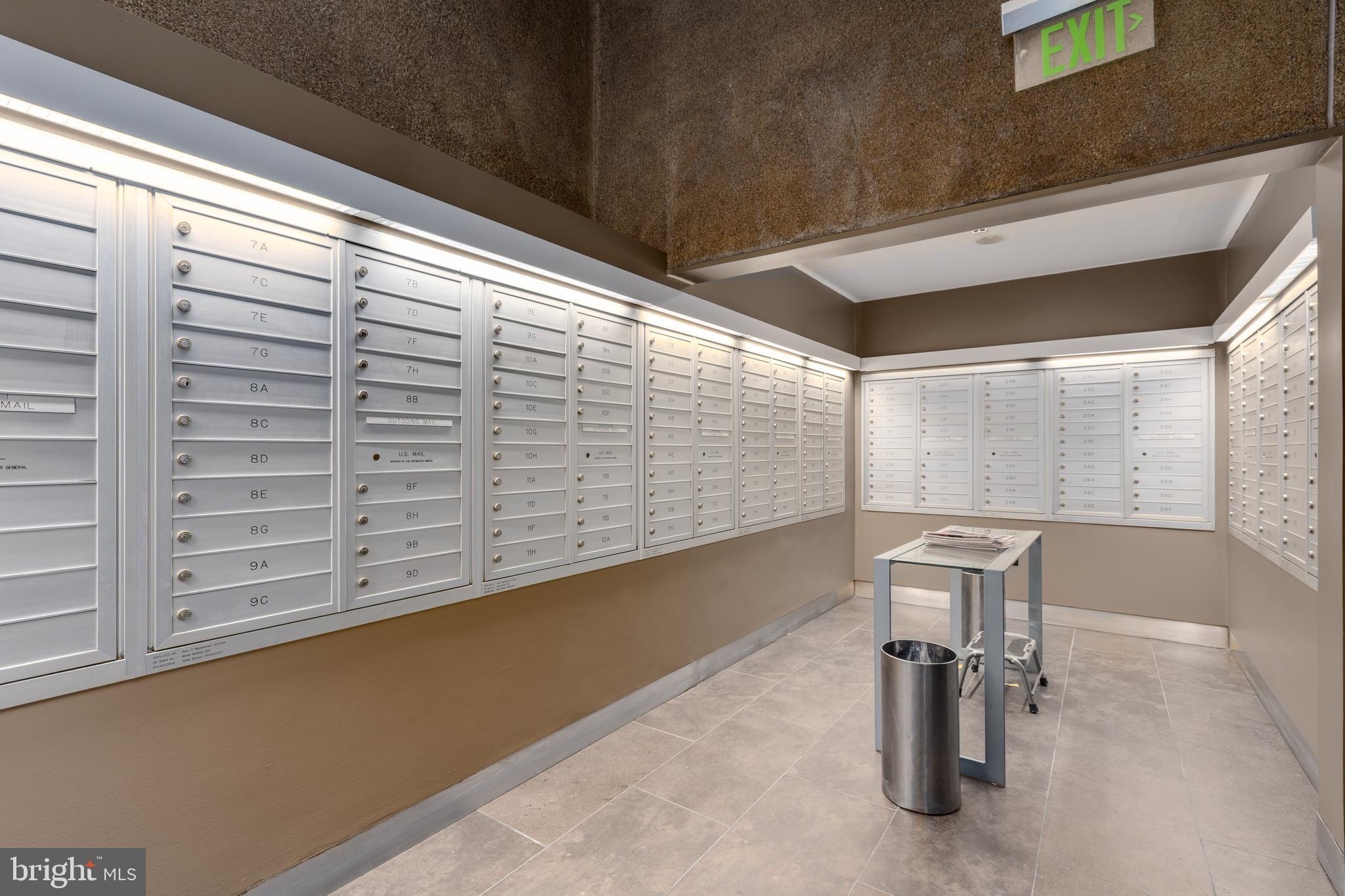 210 LOCUST STREET 10FW