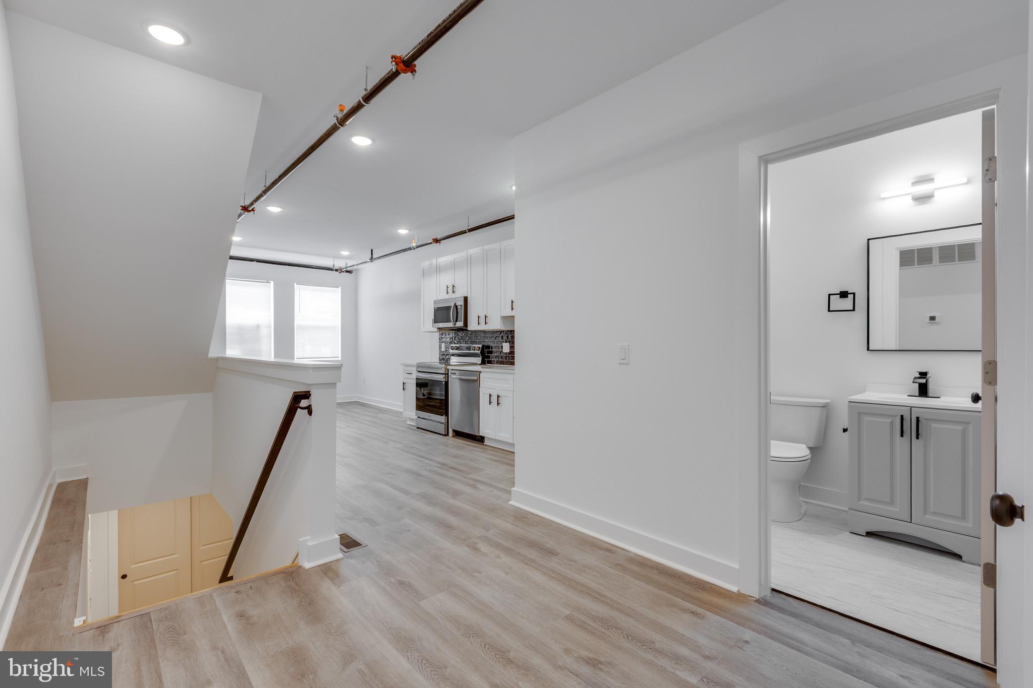 1634 W SUSQUEHANNA AVENUE 1