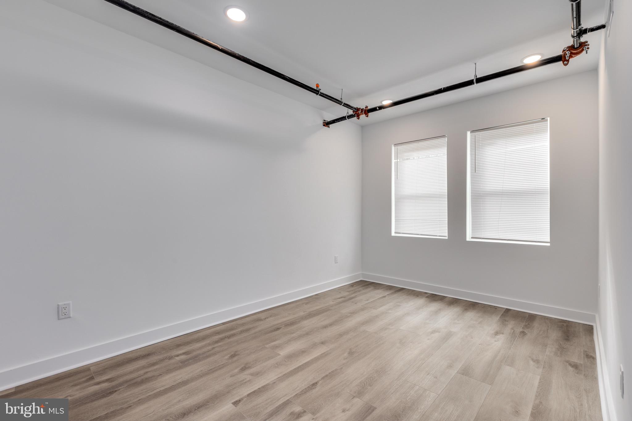 1634 W SUSQUEHANNA AVENUE 1