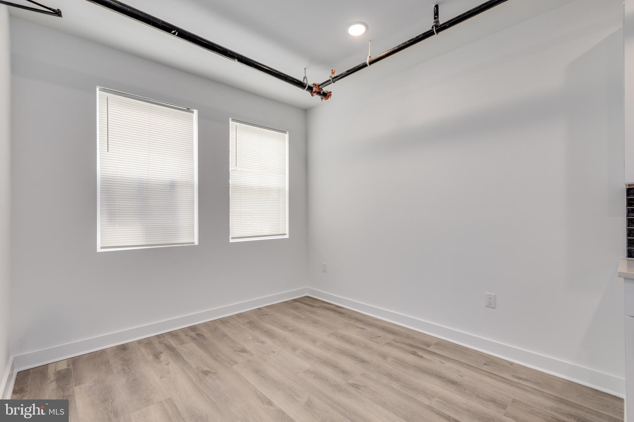 1634 W SUSQUEHANNA AVENUE 1