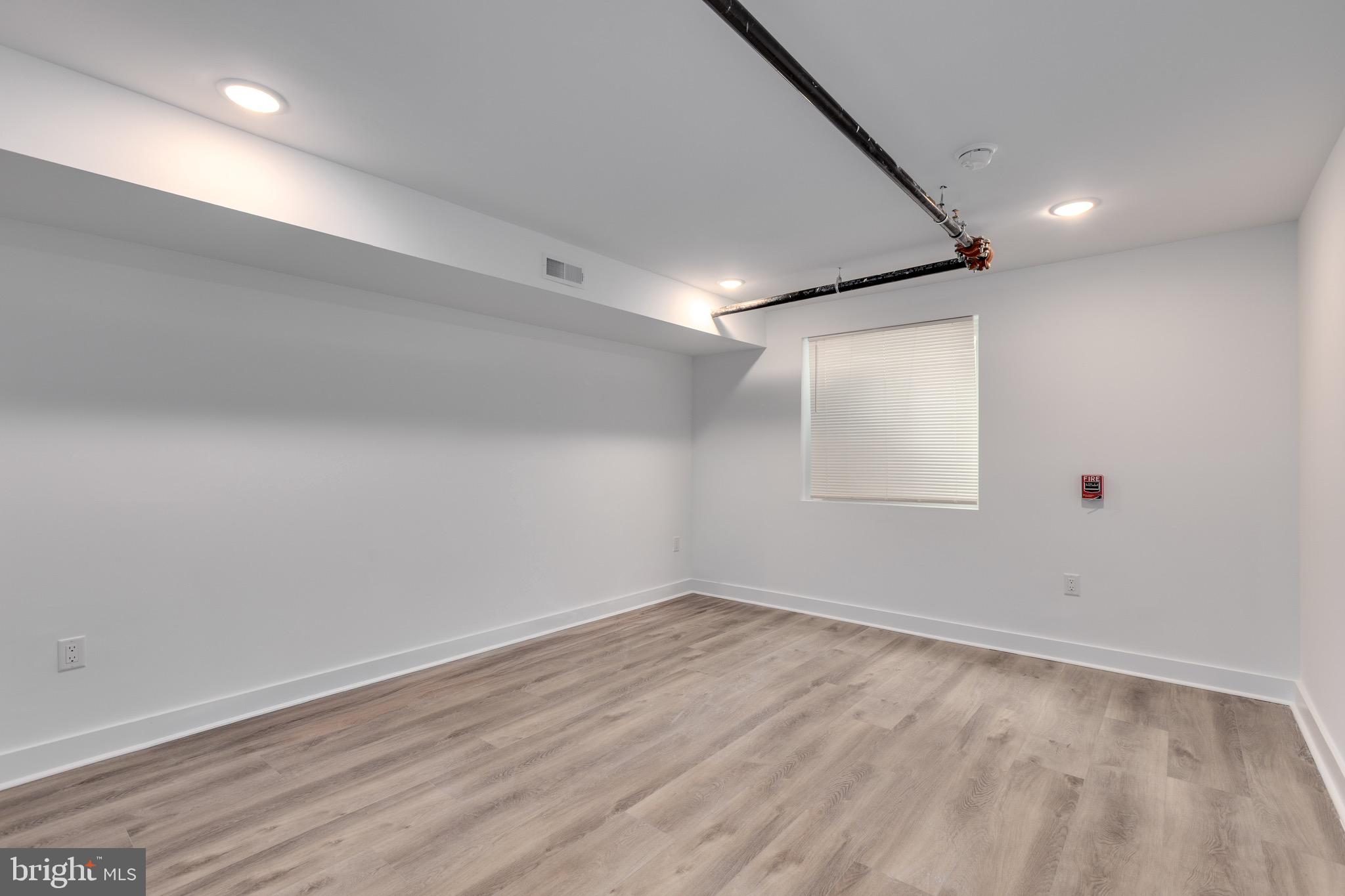 1634 W SUSQUEHANNA AVENUE 1