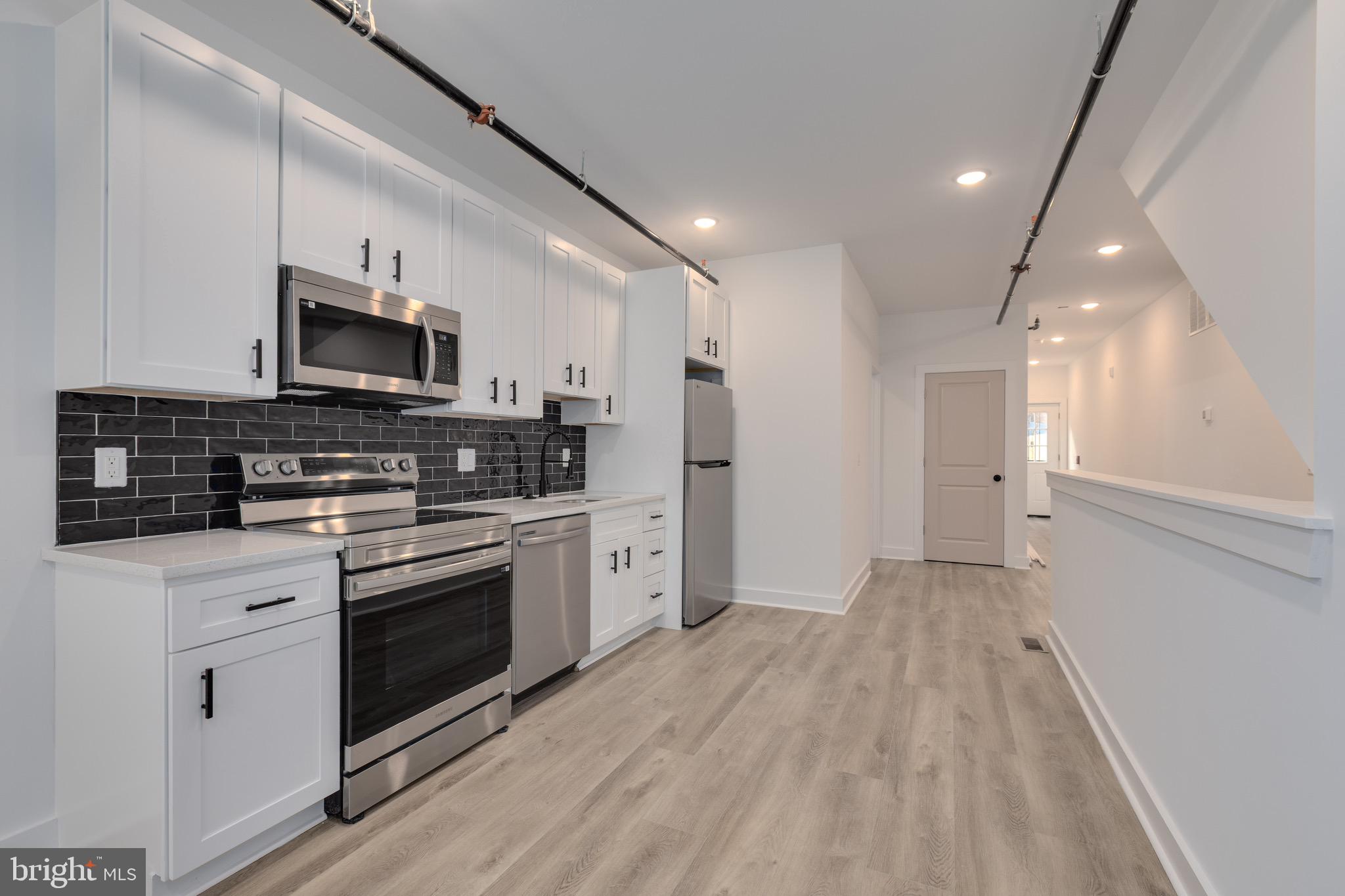 1634 W SUSQUEHANNA AVENUE 1