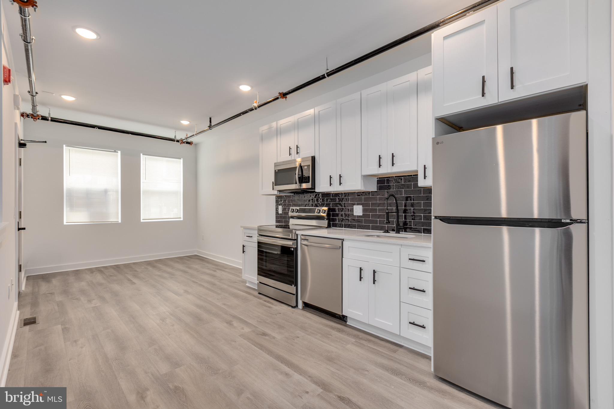 1634 W SUSQUEHANNA AVENUE 1