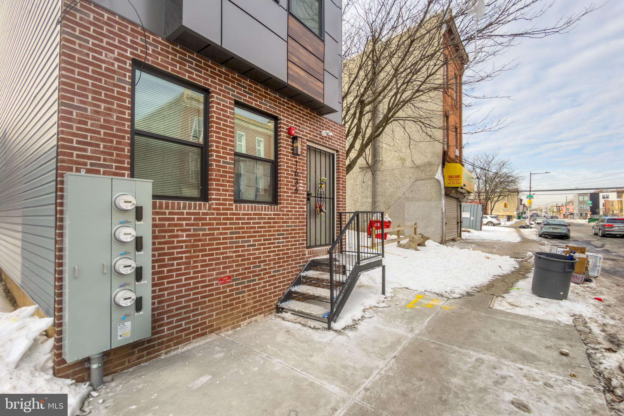 1634 W SUSQUEHANNA AVENUE 2