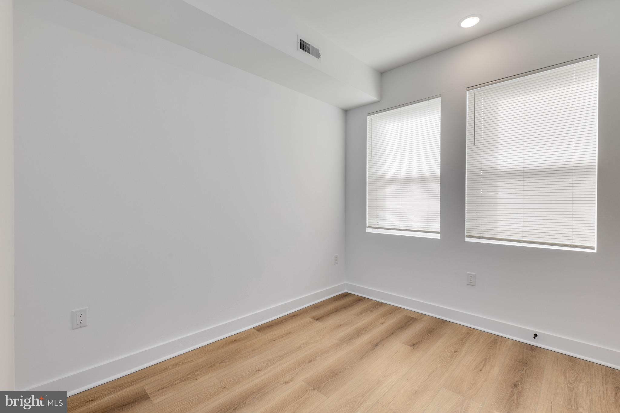 1634 W SUSQUEHANNA AVENUE 2