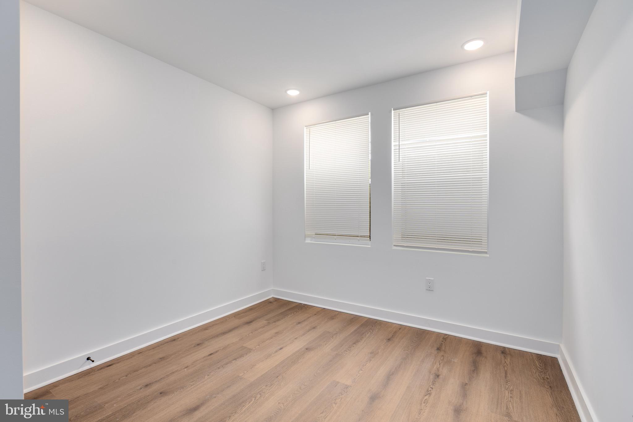 1917 W SUSQUEHANNA AVENUE 1