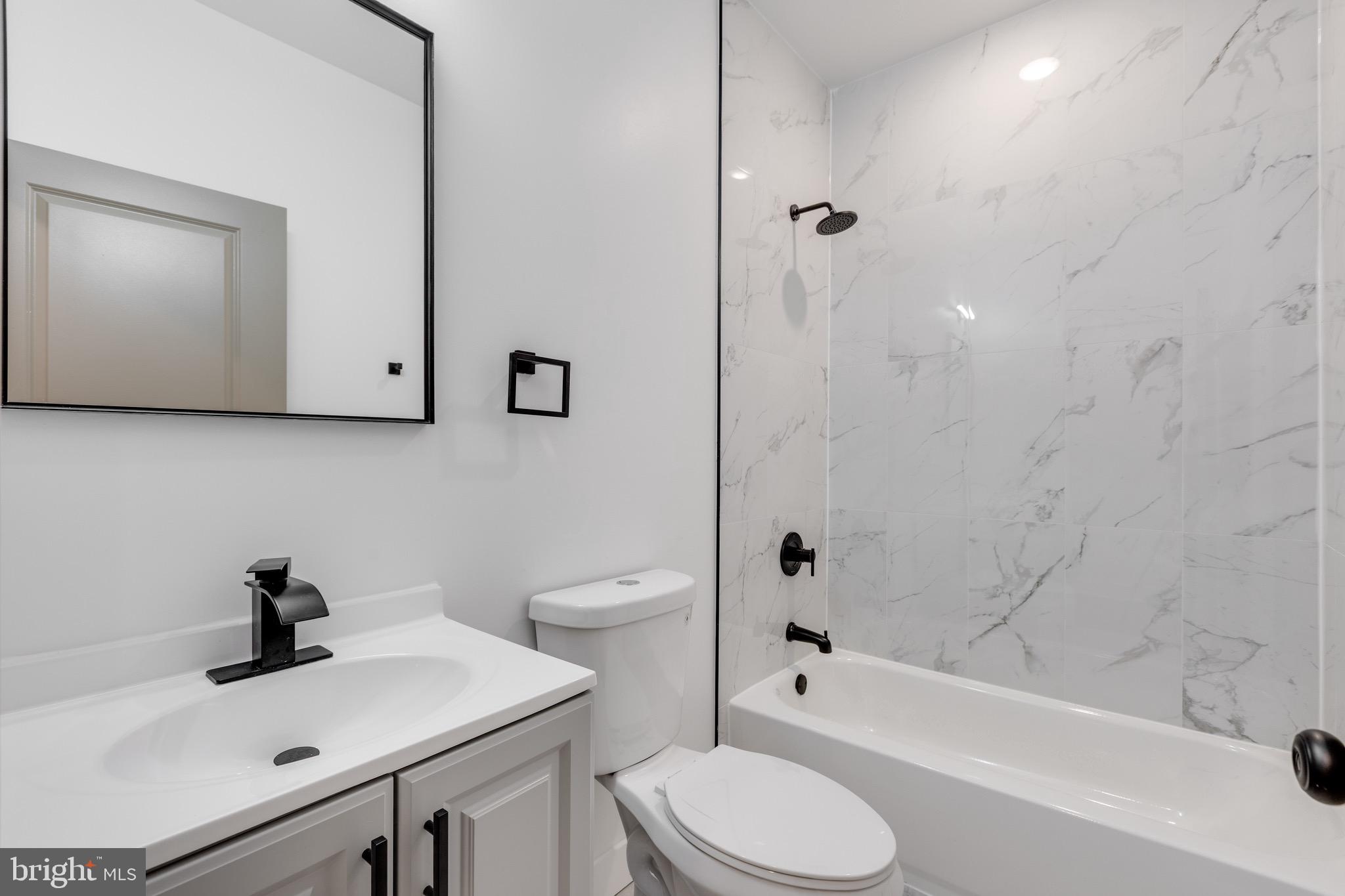 1917 W SUSQUEHANNA AVENUE 2