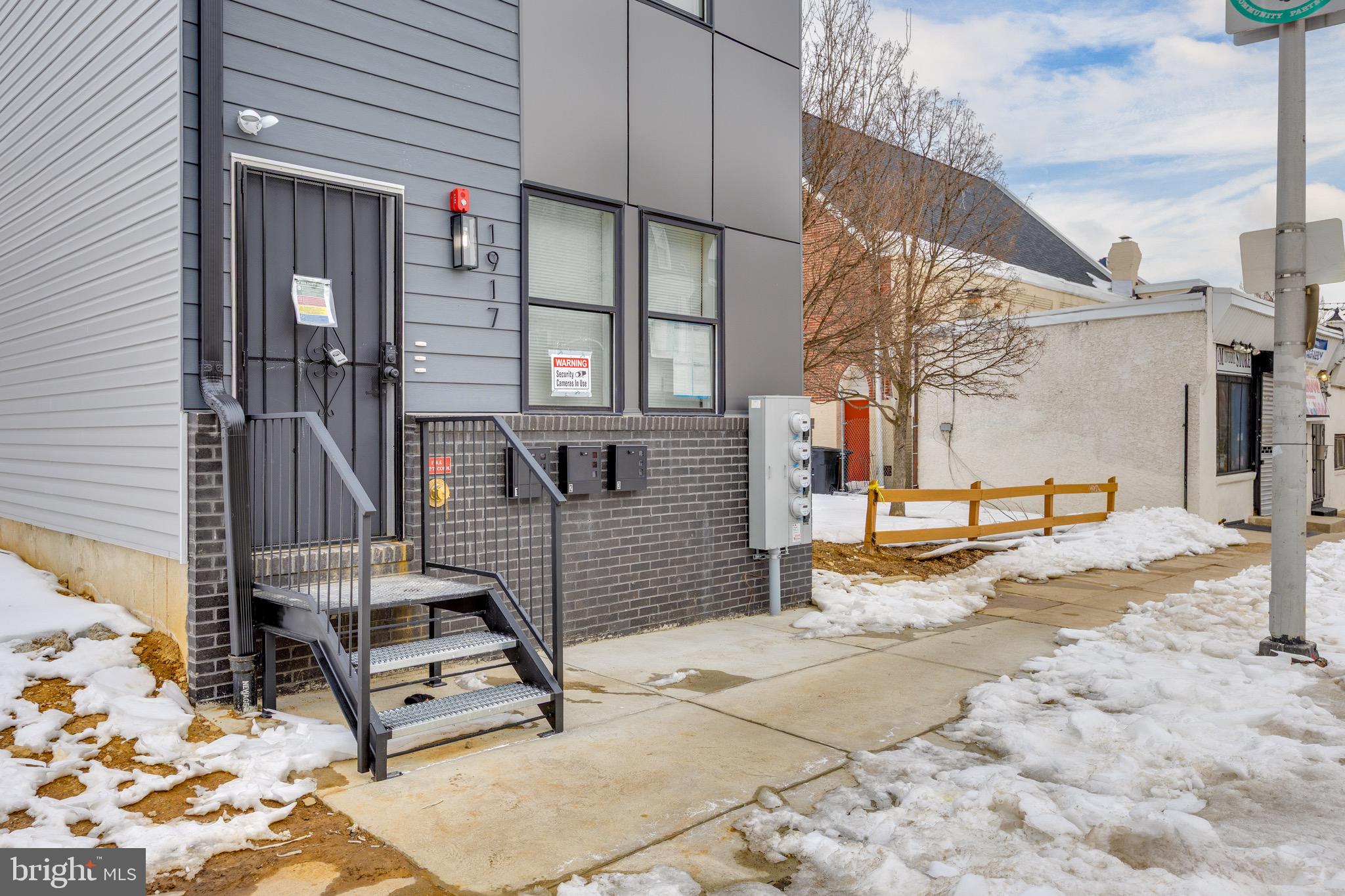 1917 W SUSQUEHANNA AVENUE 2