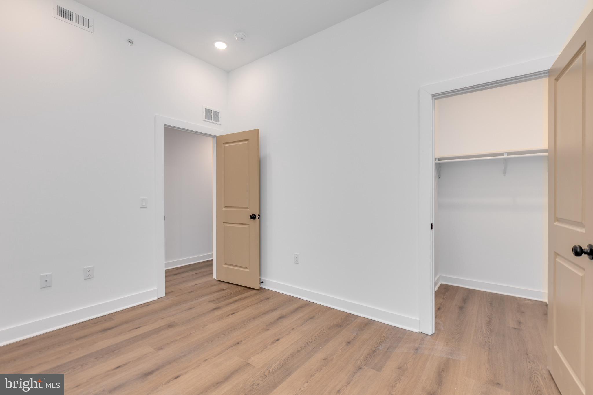 1917 W SUSQUEHANNA AVENUE 3