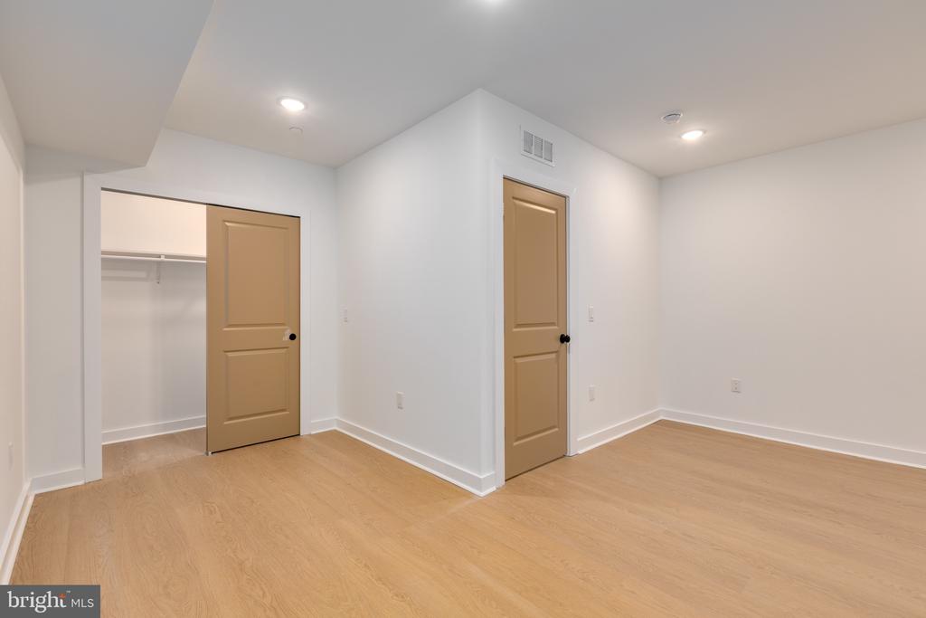 2350 N 16TH STREET 1
