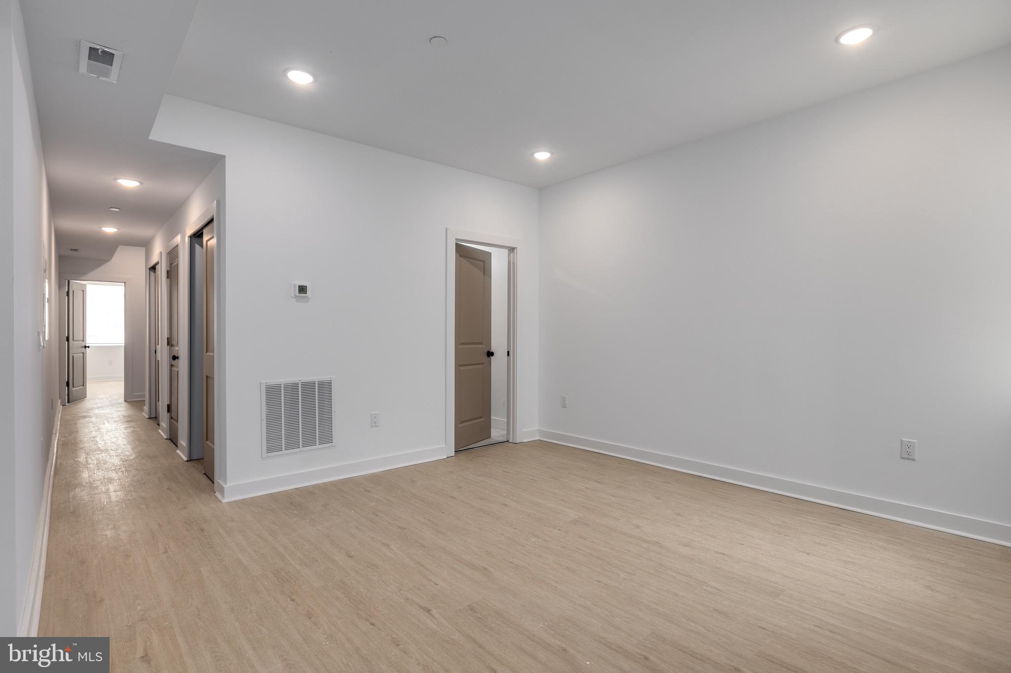 4153 MANTUA AVENUE 2