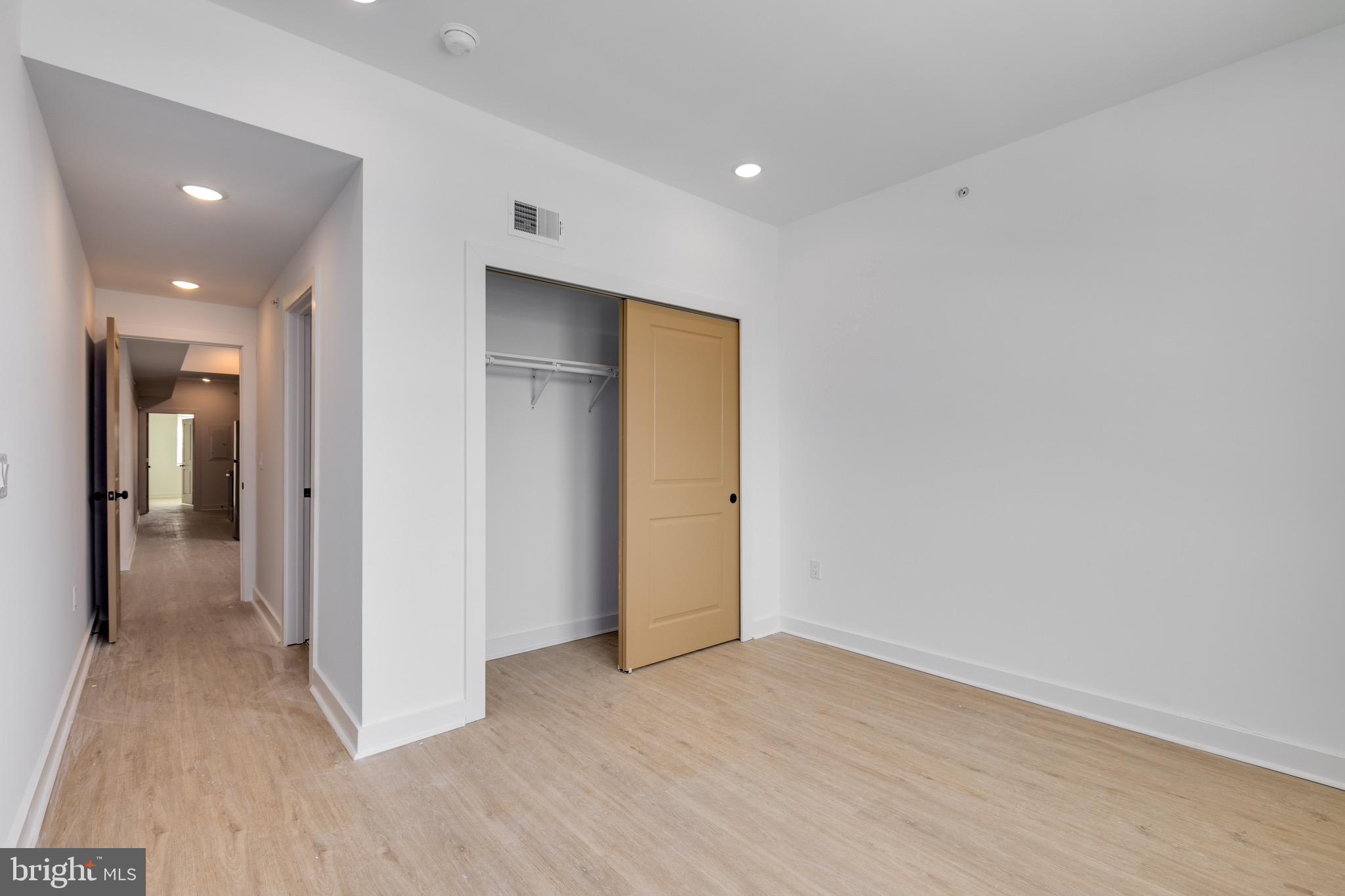 4153 MANTUA AVENUE 3