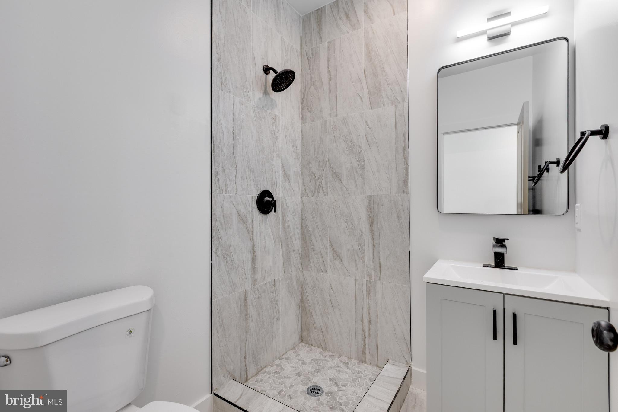 4153 MANTUA AVENUE 3