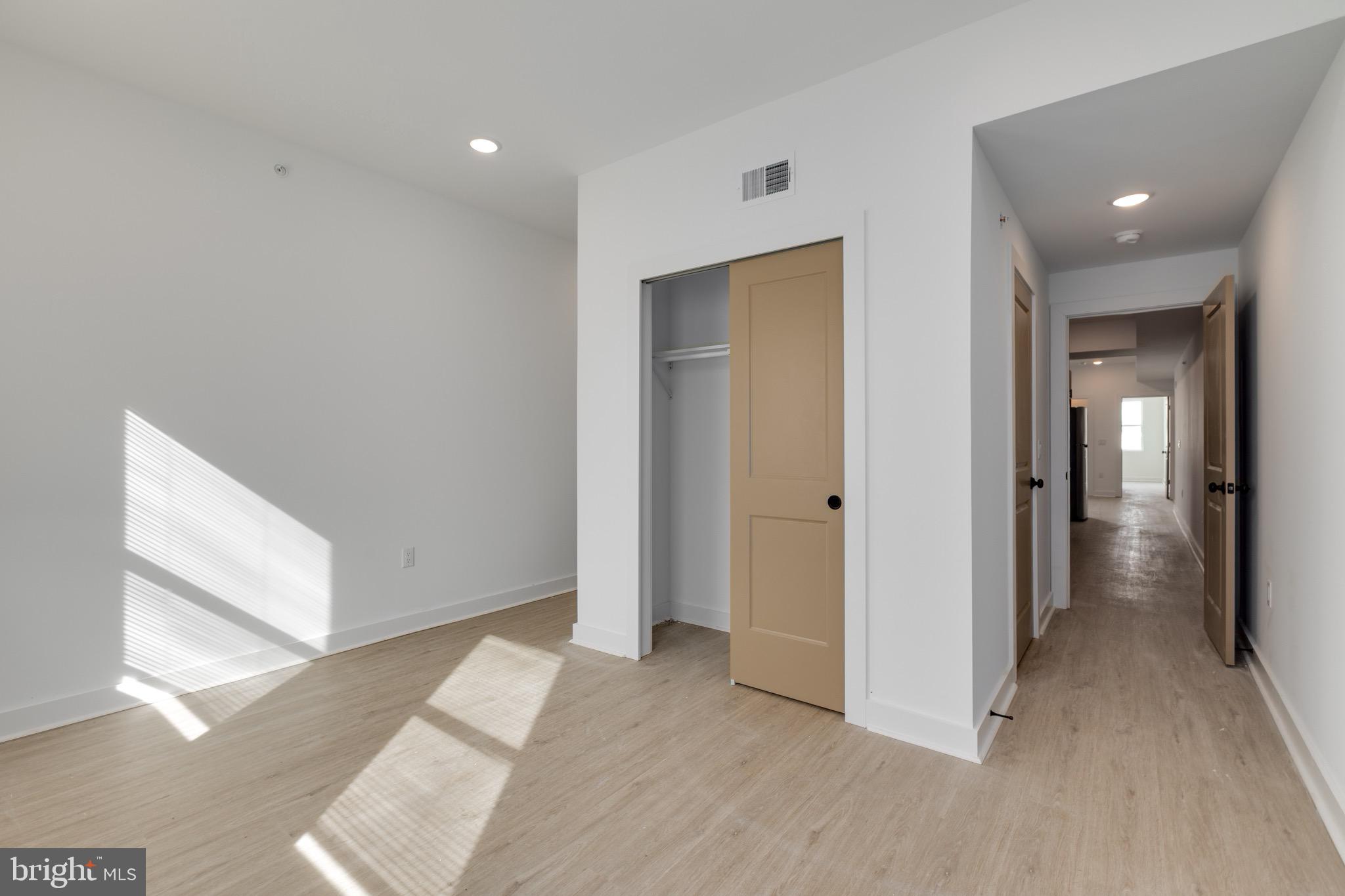 4153 MANTUA AVENUE 4