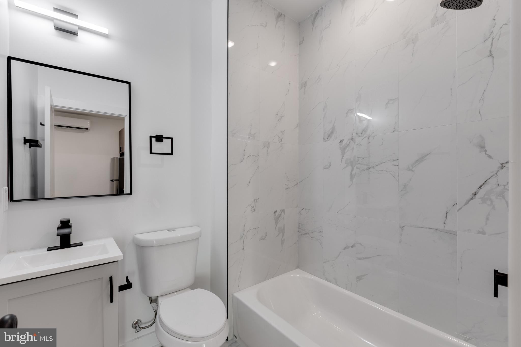 715 W CUMBERLAND STREET 8