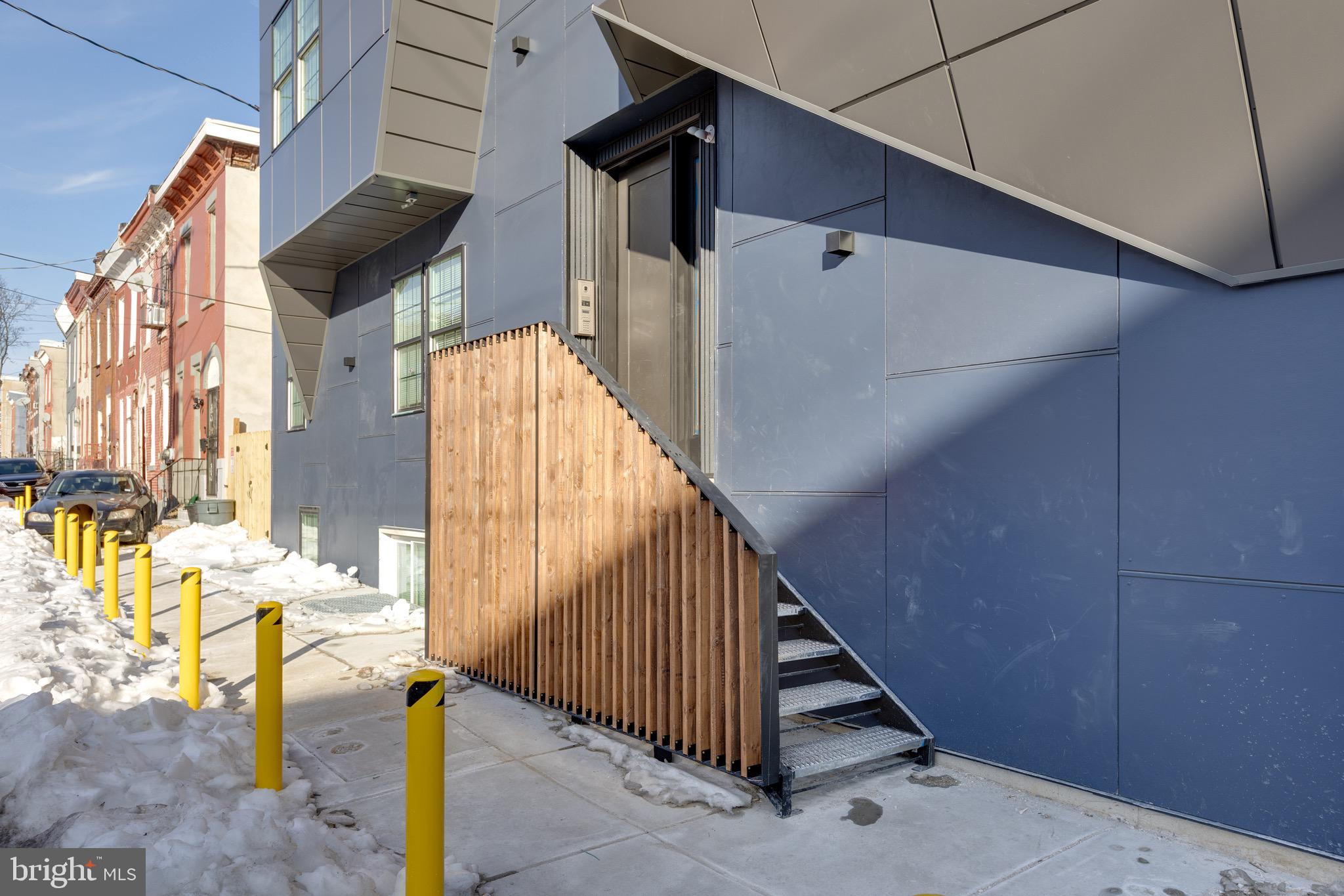 715 W CUMBERLAND STREET A