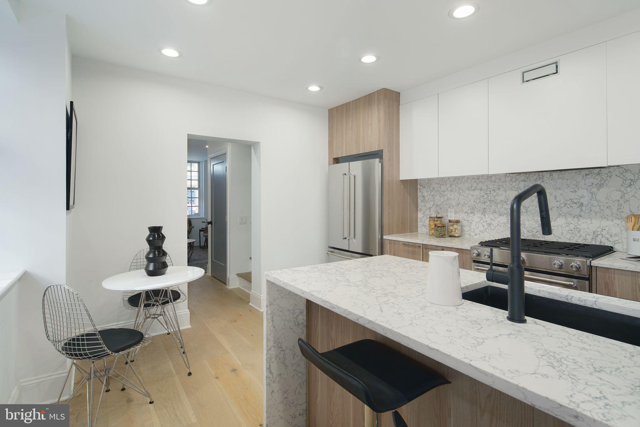 2115 FITZWATER STREET