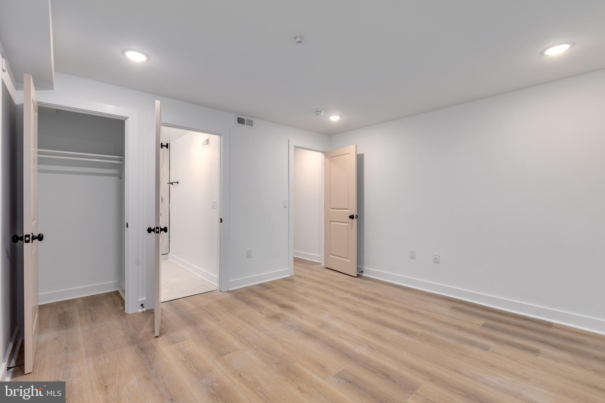 2234 N FRANKLIN STREET 4