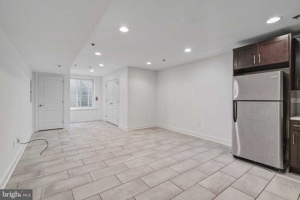 2566 FRANKFORD AVENUE