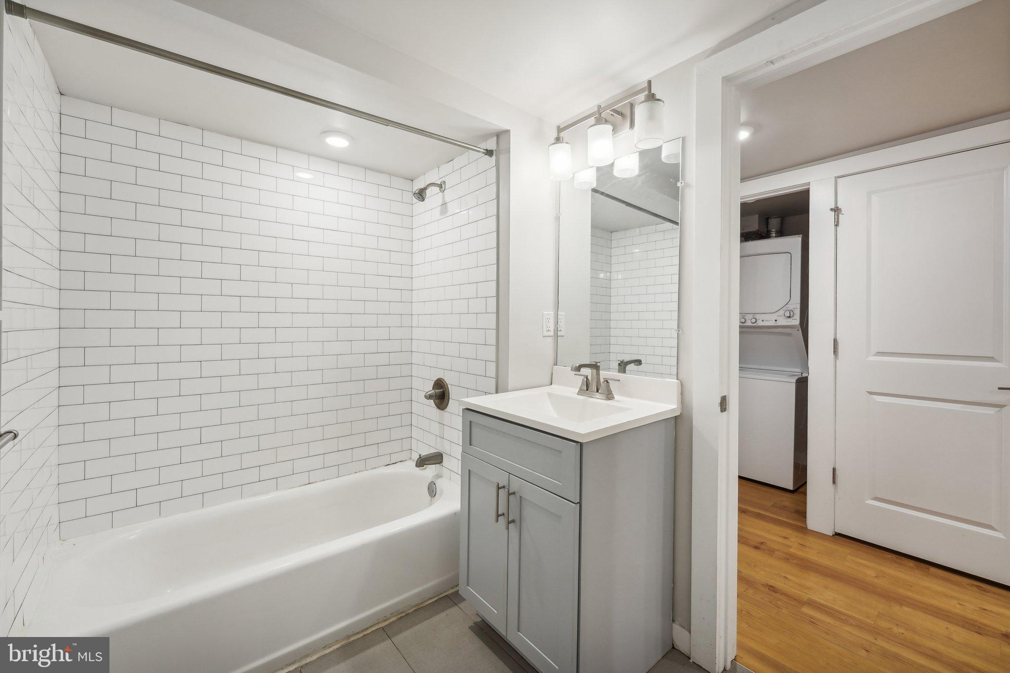 4300 CHESTNUT STREET 1 BED