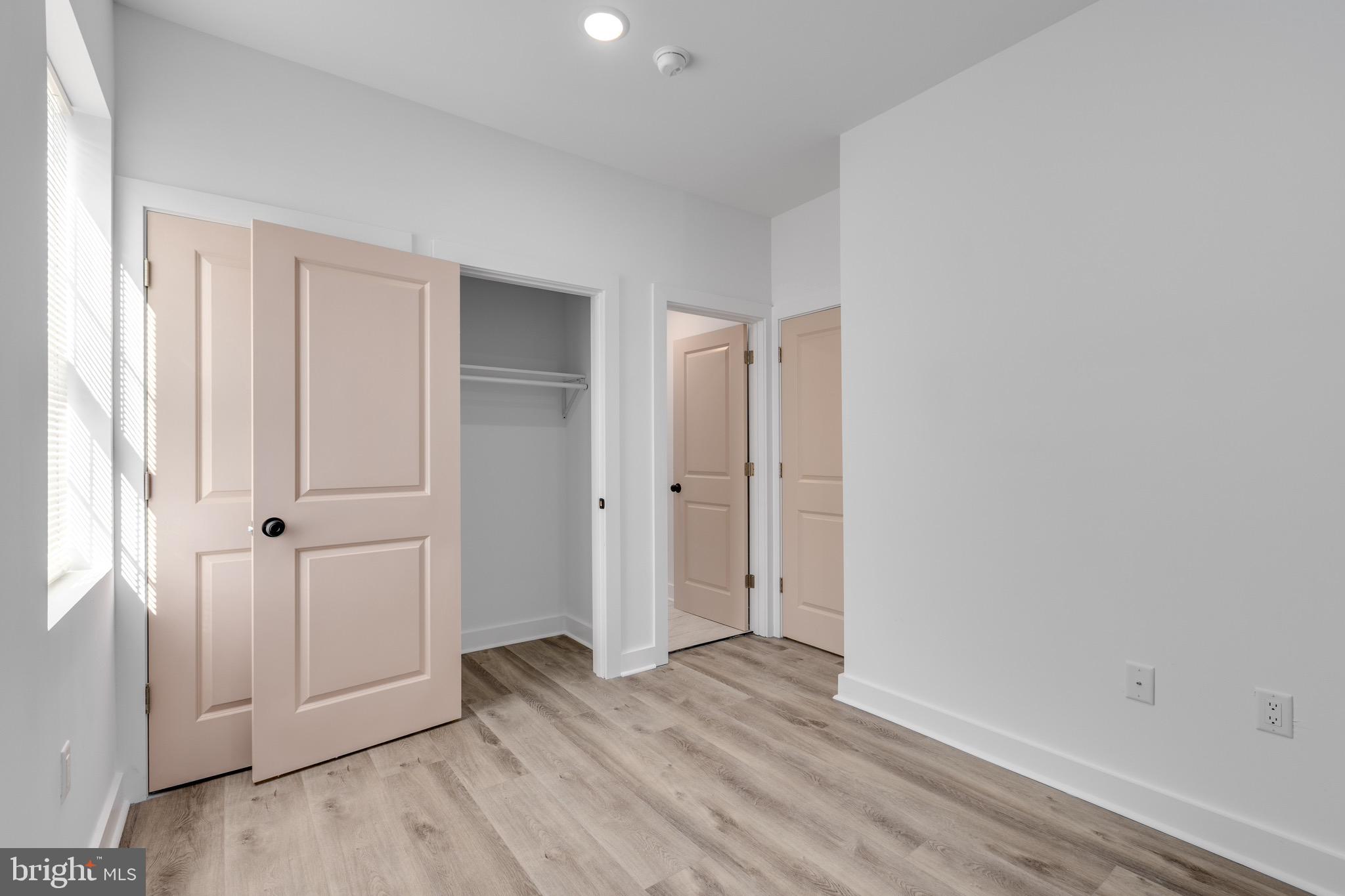 715 W CUMBERLAND STREET 11