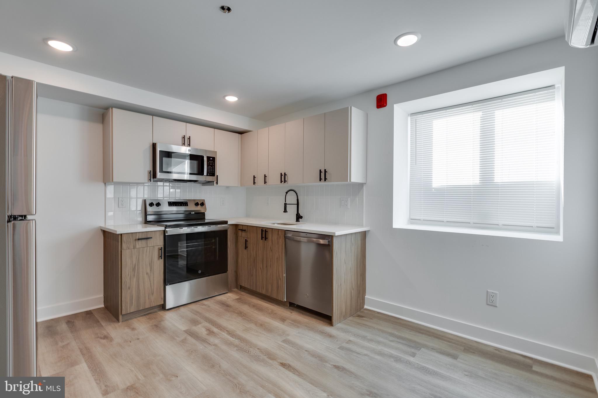 715 W CUMBERLAND STREET C