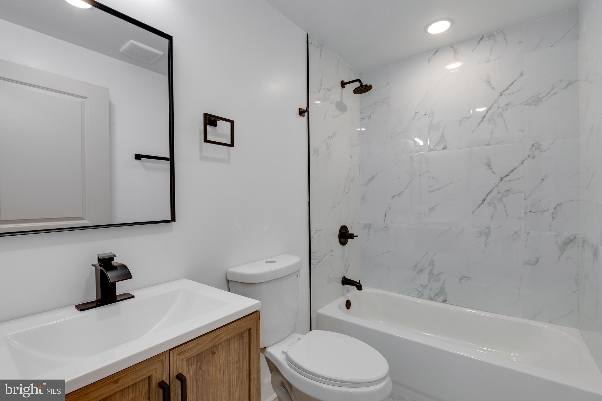 715 W CUMBERLAND STREET C