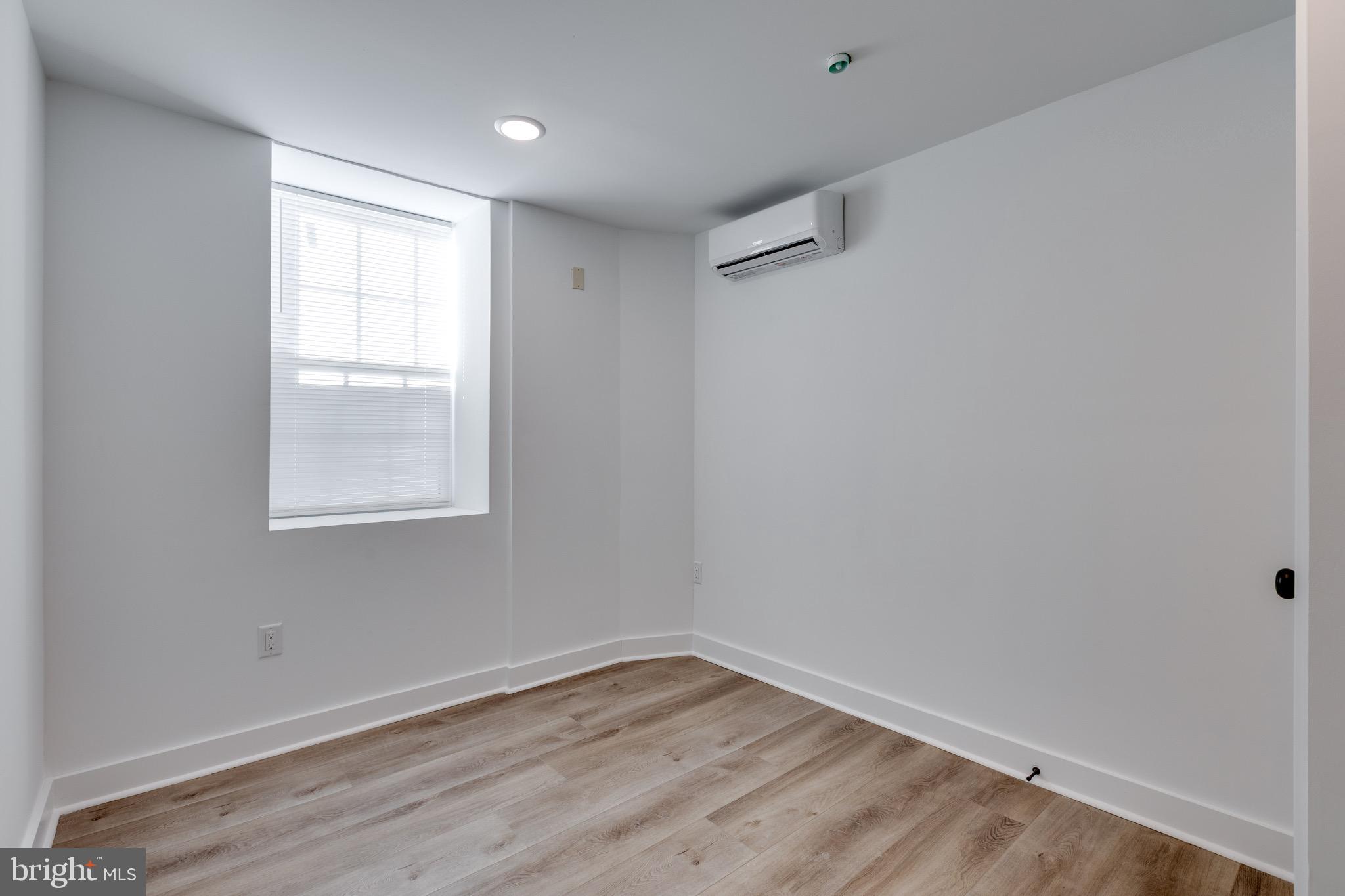 715 W CUMBERLAND STREET C