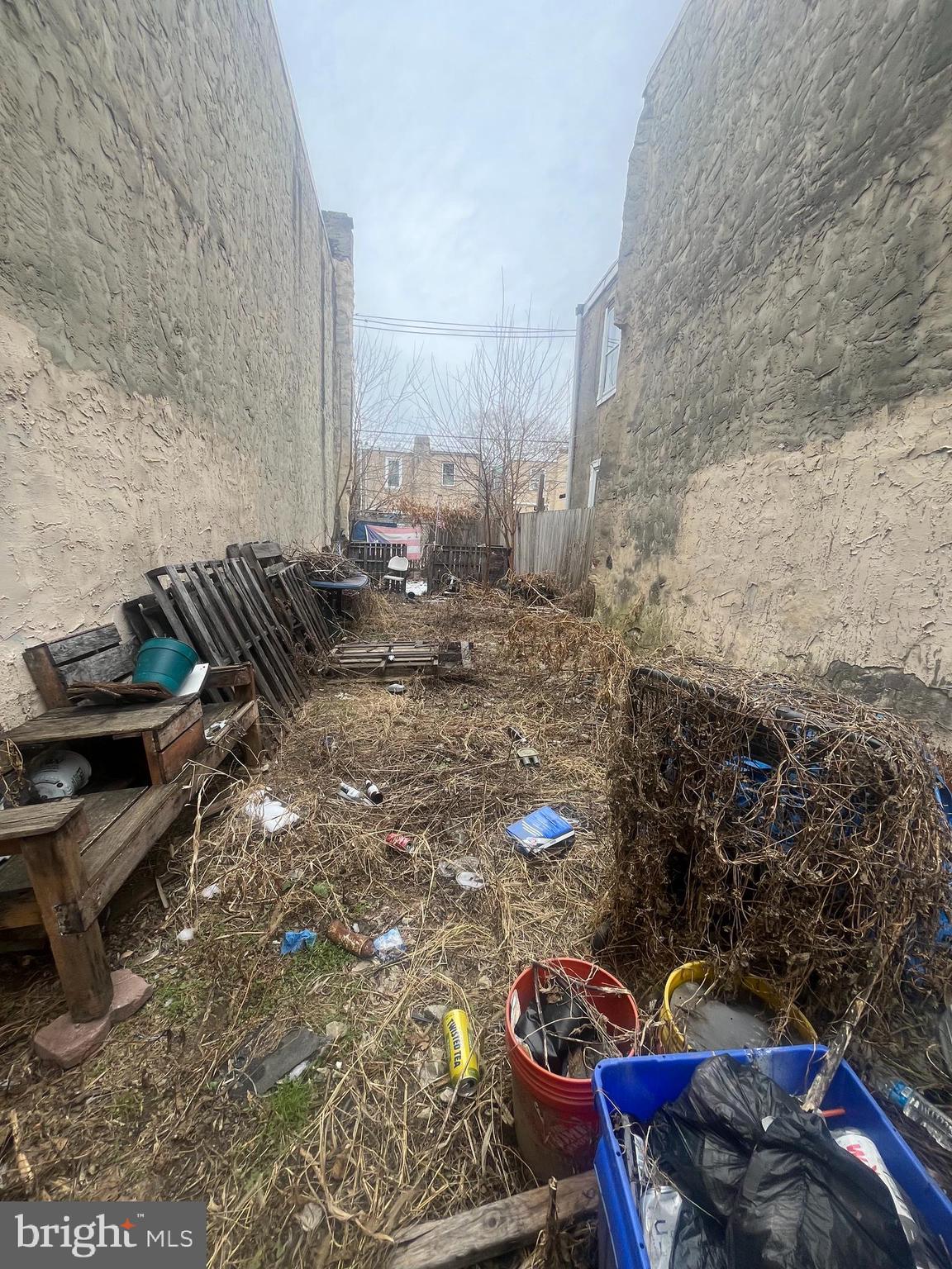 1853 E ONTARIO STREET