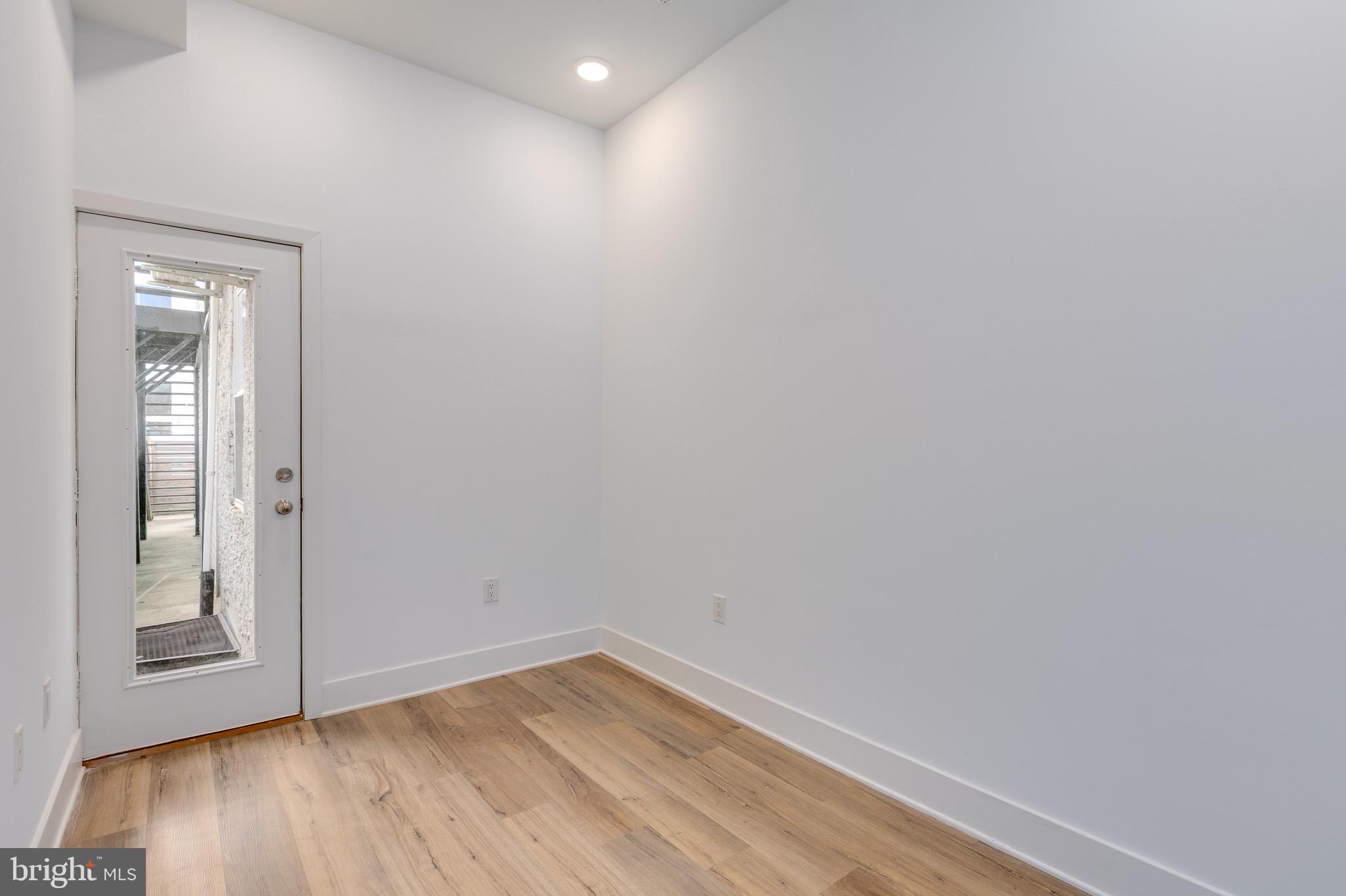 1535 N 6TH STREET 1