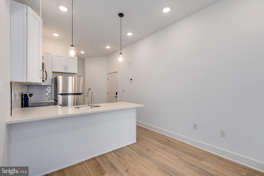 1535 N 6TH STREET 1
