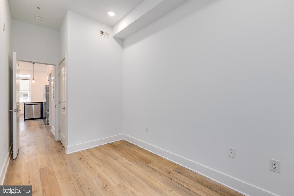 1535 N 6TH STREET 1