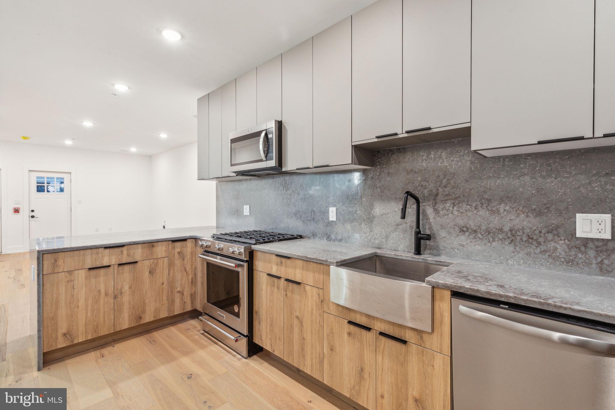 1214 E SUSQUEHANNA AVENUE 2