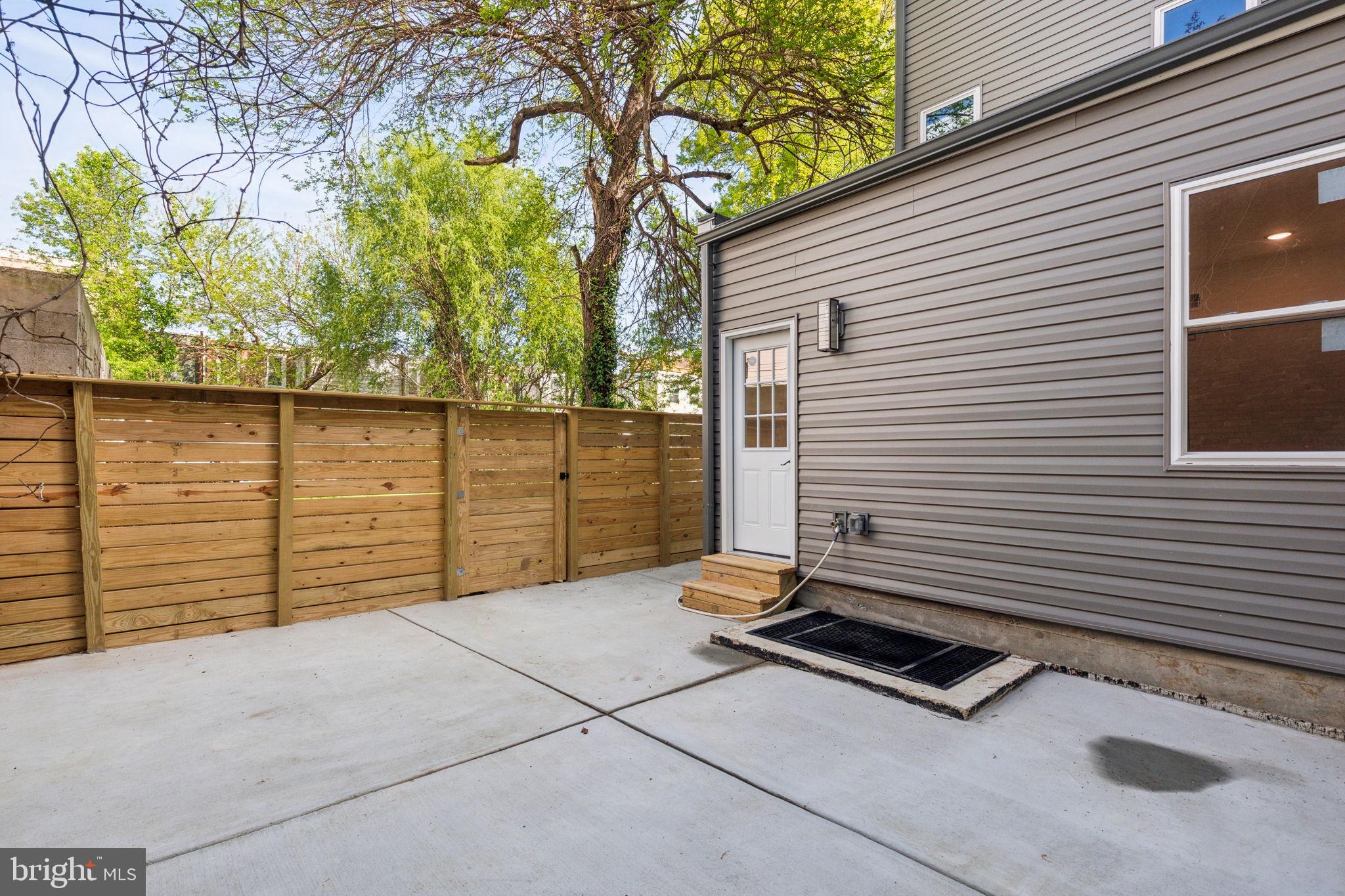 1214 E SUSQUEHANNA AVENUE 2