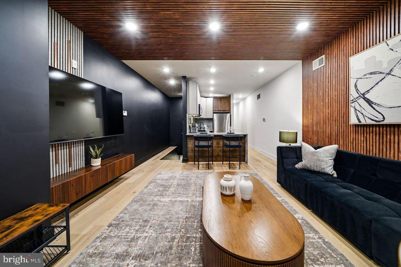 1214 E SUSQUEHANNA AVENUE 2