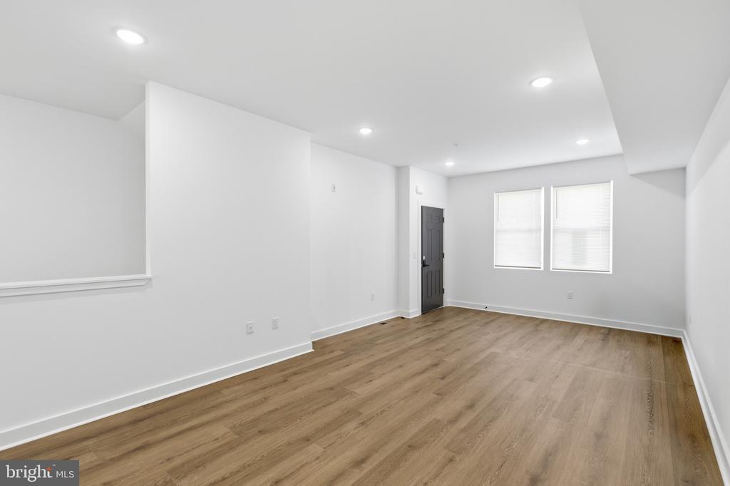 2643 N 6TH STREET 1
