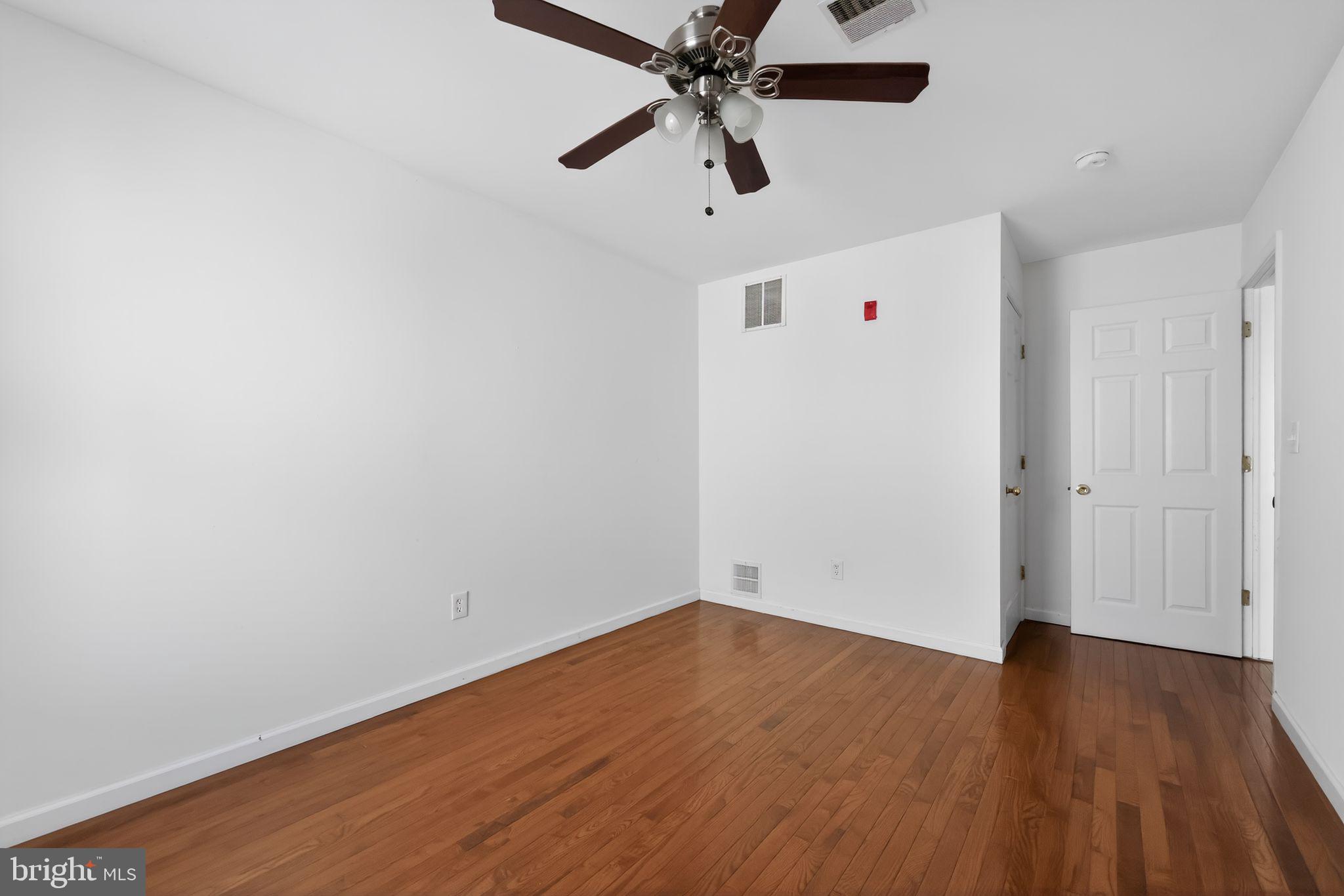 1521 N 15TH STREET 6