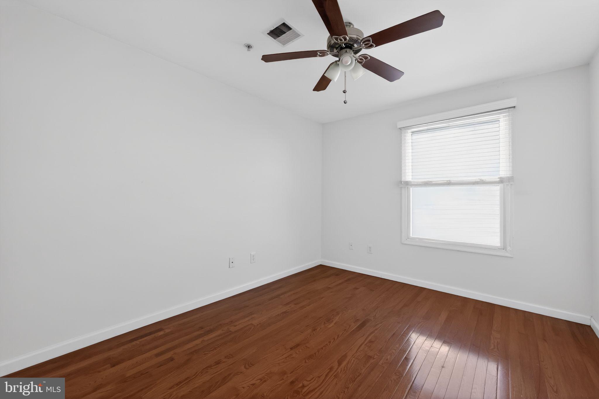 1521 N 15TH STREET 6