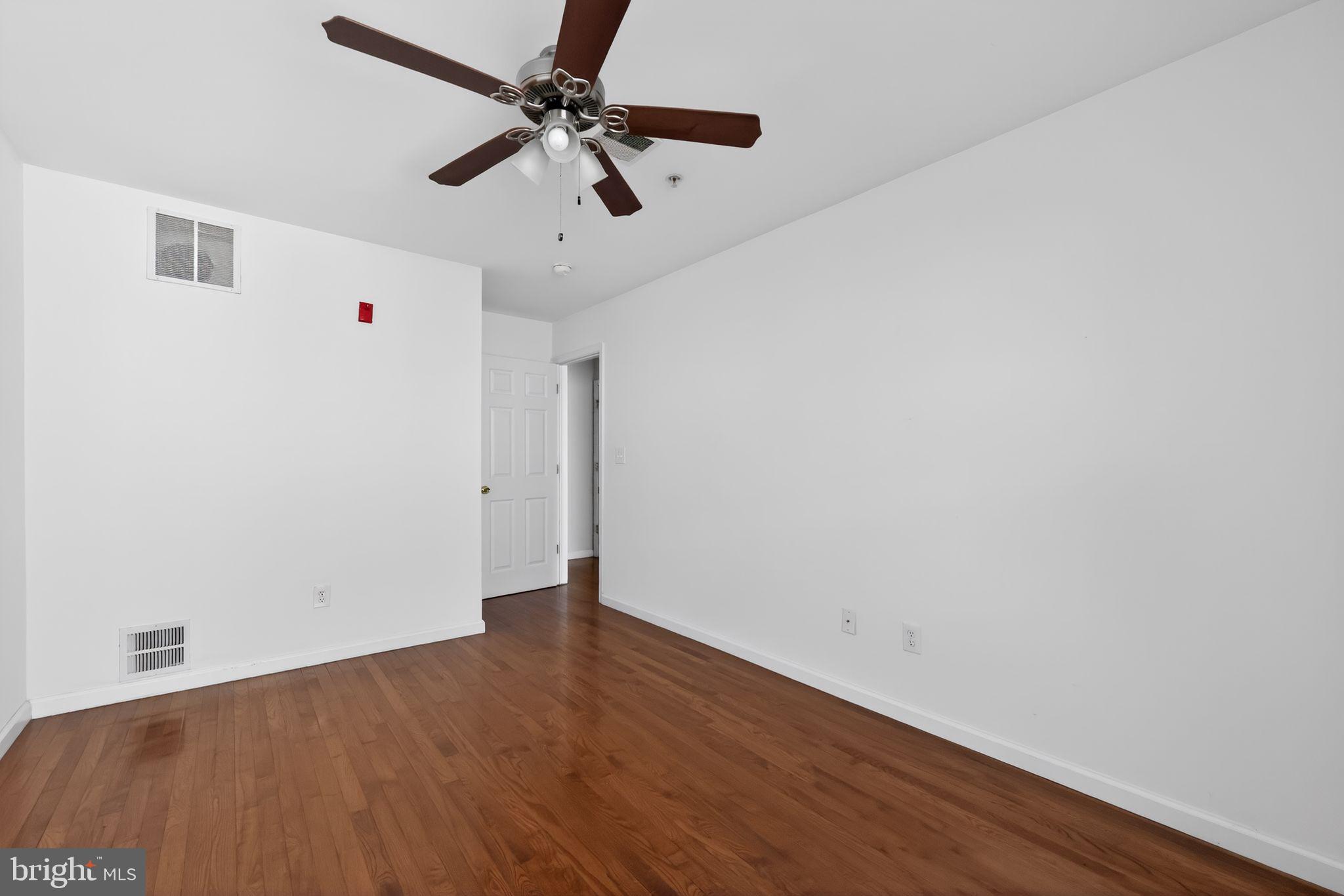 1521 N 15TH STREET 6