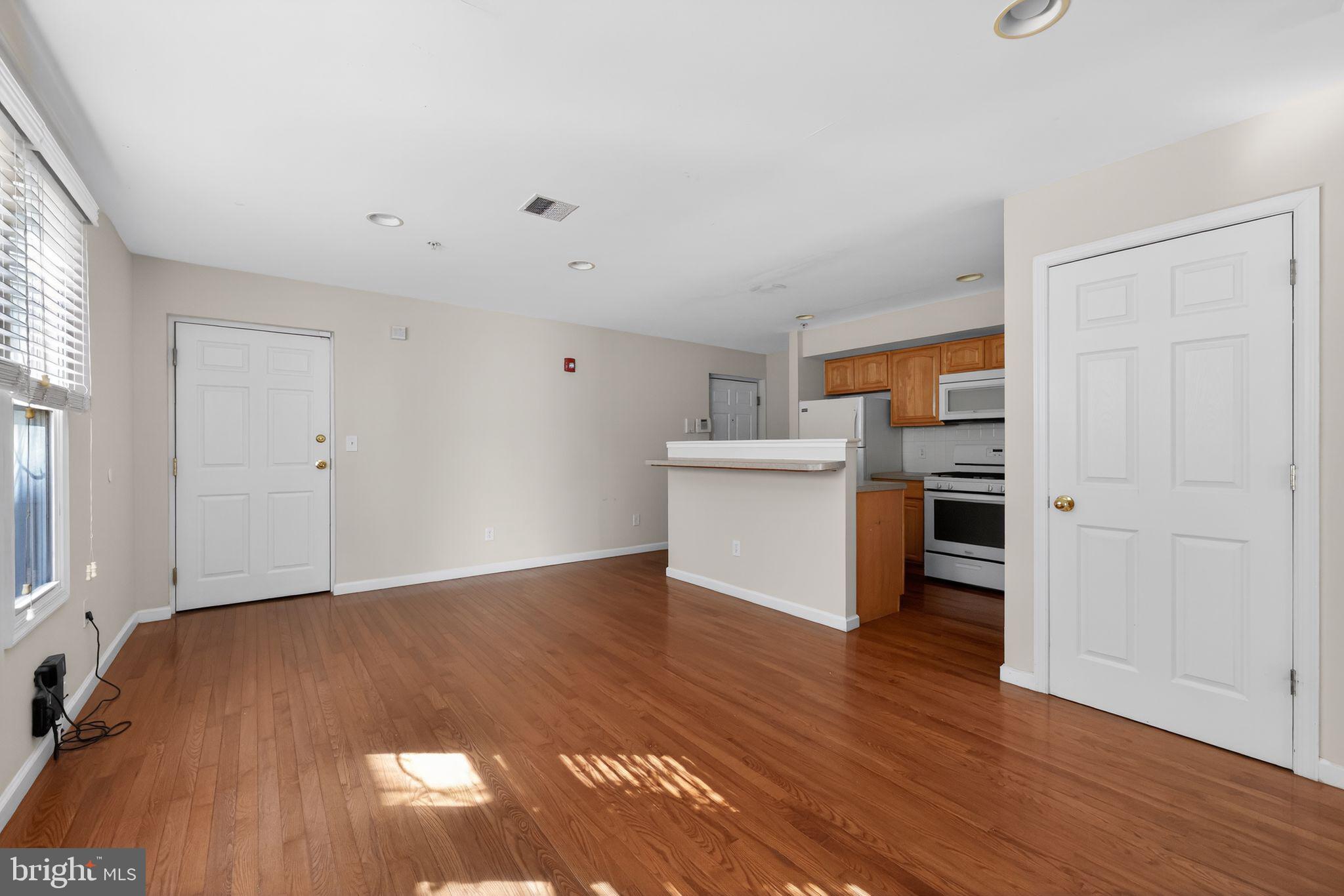 1521 N 15TH STREET 6